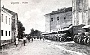 Vigonza, La piazza con camion militari, nel 1923 (foto da Amministrazione Provinciale di Padova 1889-1989) (Francesco Schiesari)